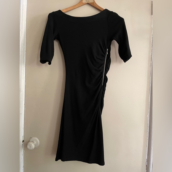 Banana Republic (made of Italian thread) side zip ruched dress size 0 - Picture 1 of 4